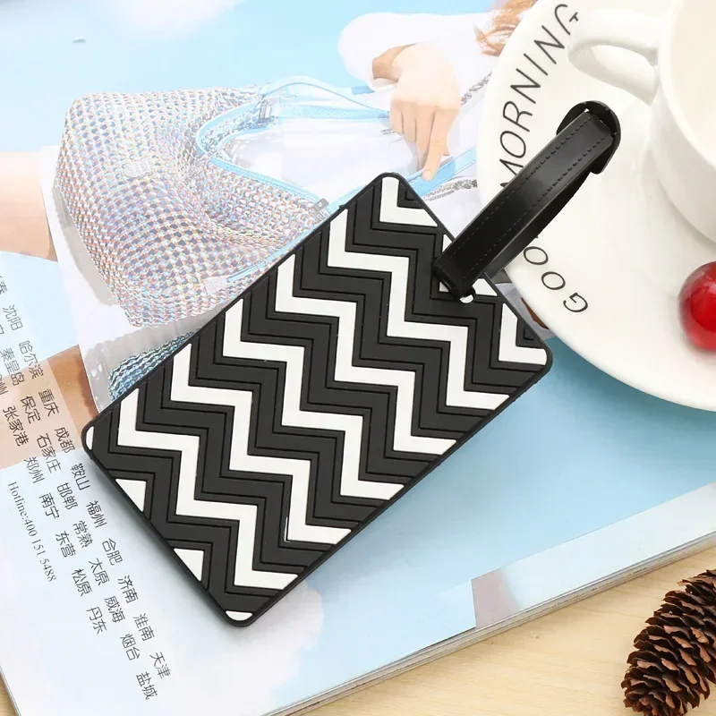 여성을위한 기하학 수하물 태그 남성 PVC 수하물 이름 - Women Accessories Name 리뷰 및 가격
